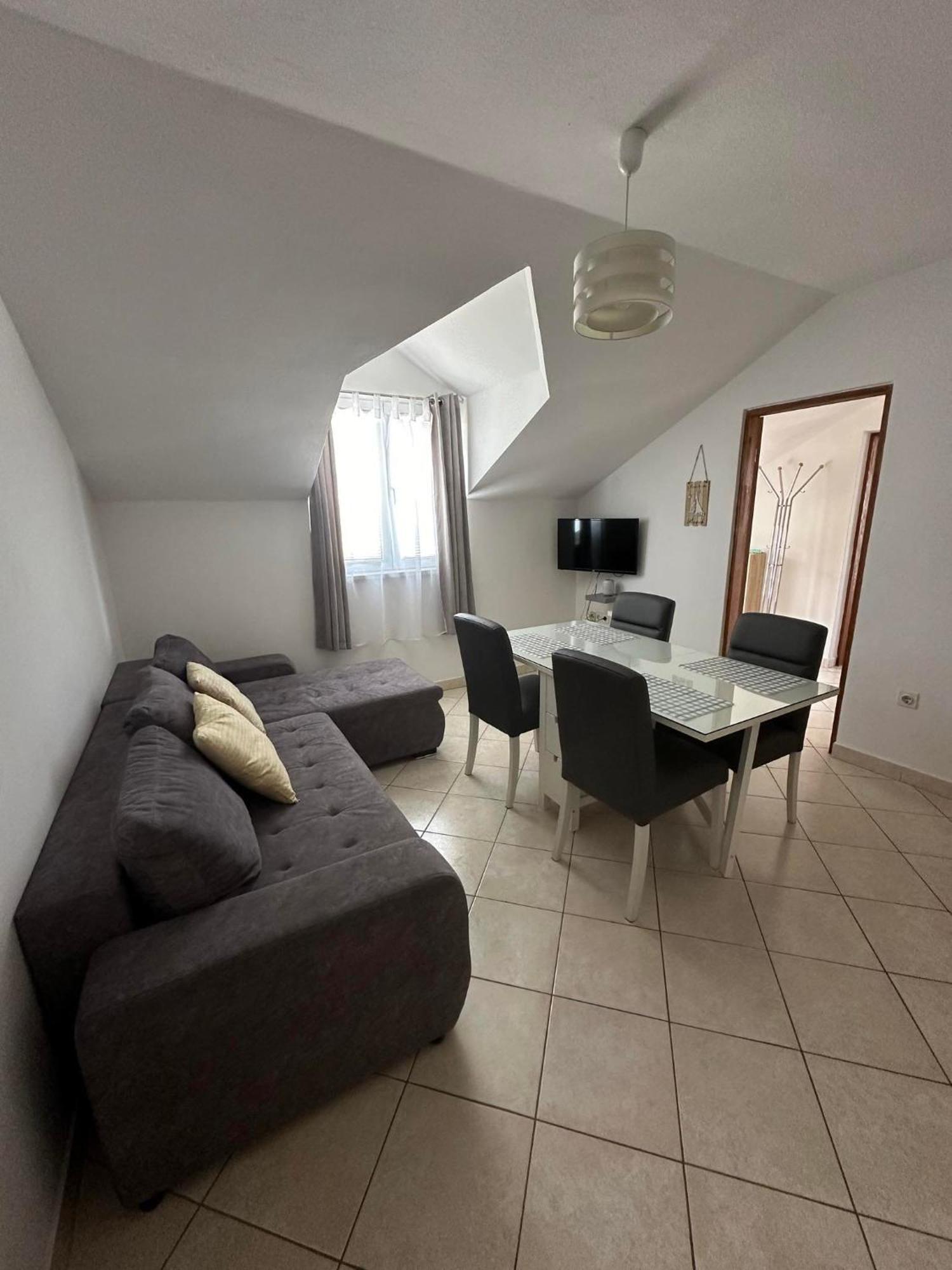 Apartmani Ljubica, Murter Esterno foto
