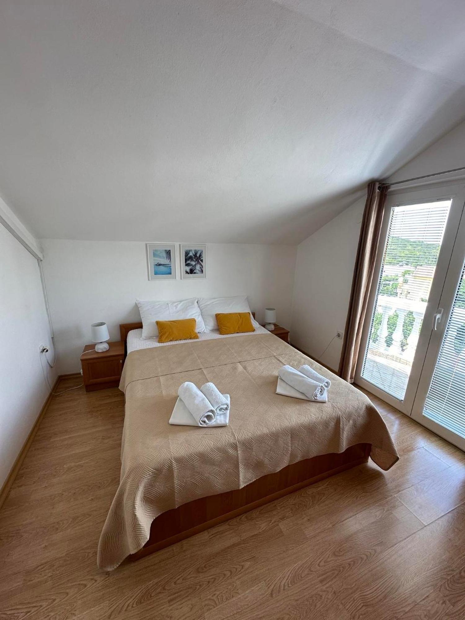 Apartmani Ljubica, Murter Esterno foto